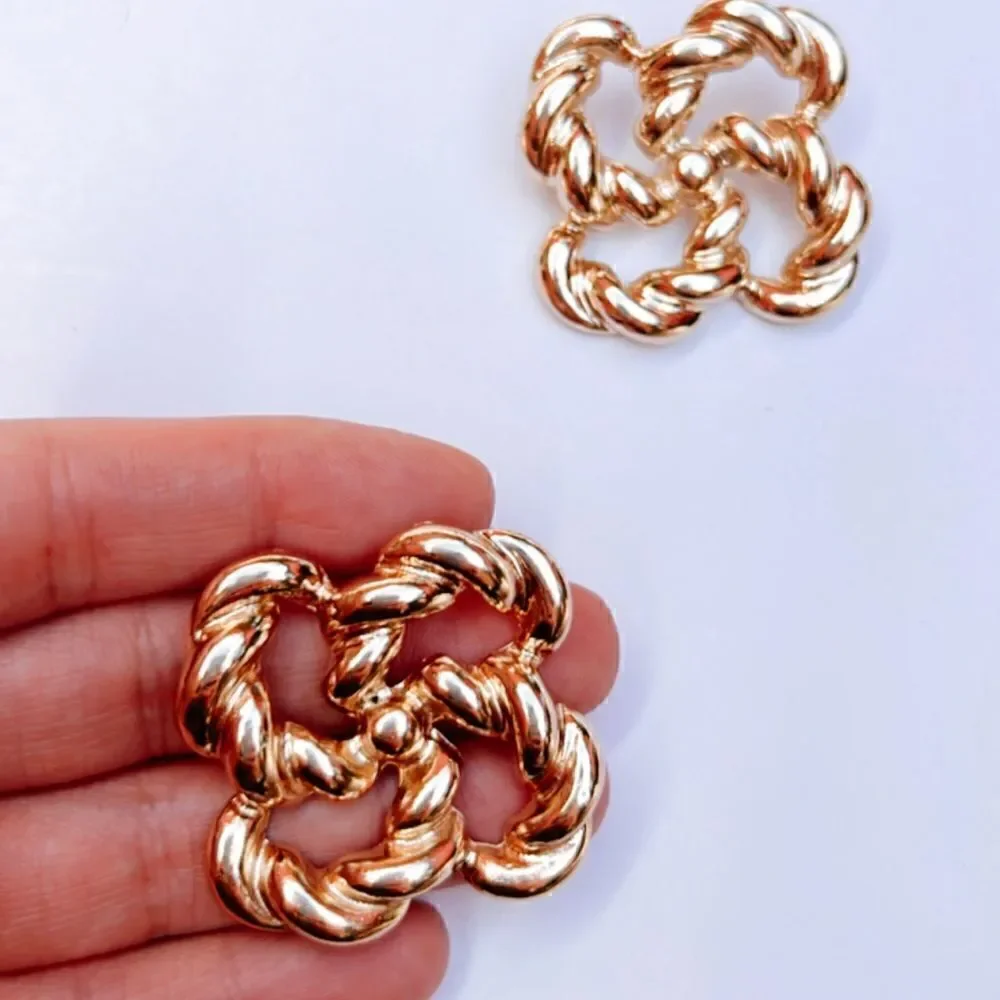 Geo twist earrings A101